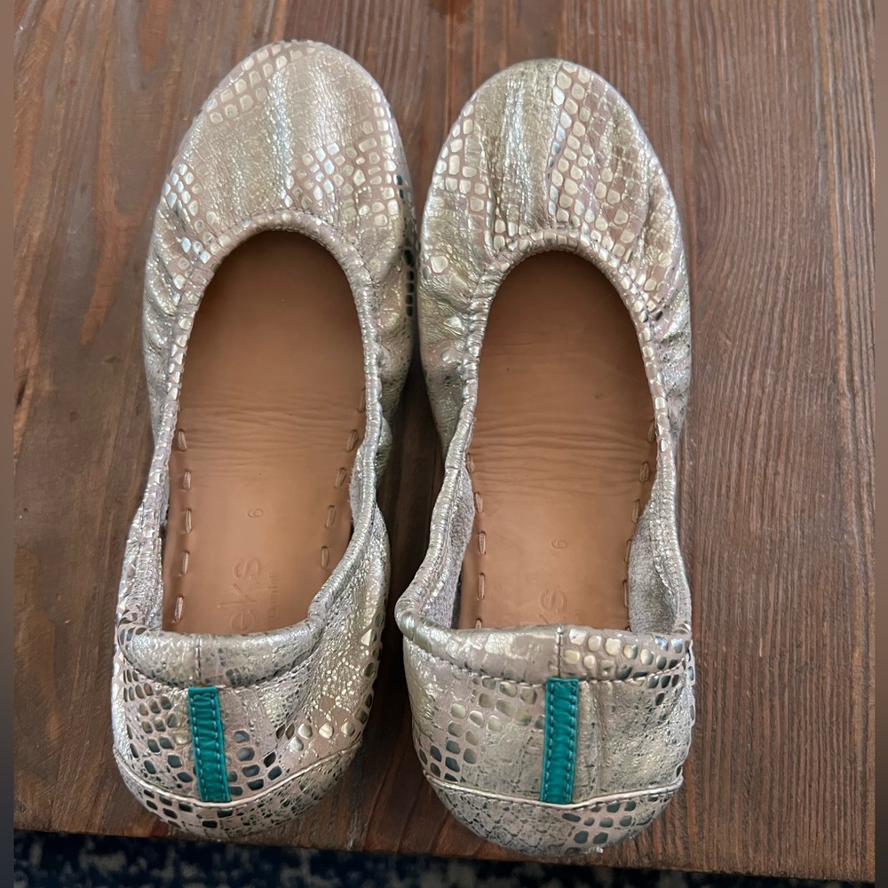 Beautiful Tieks that I only wore once. Practically new. Size 6